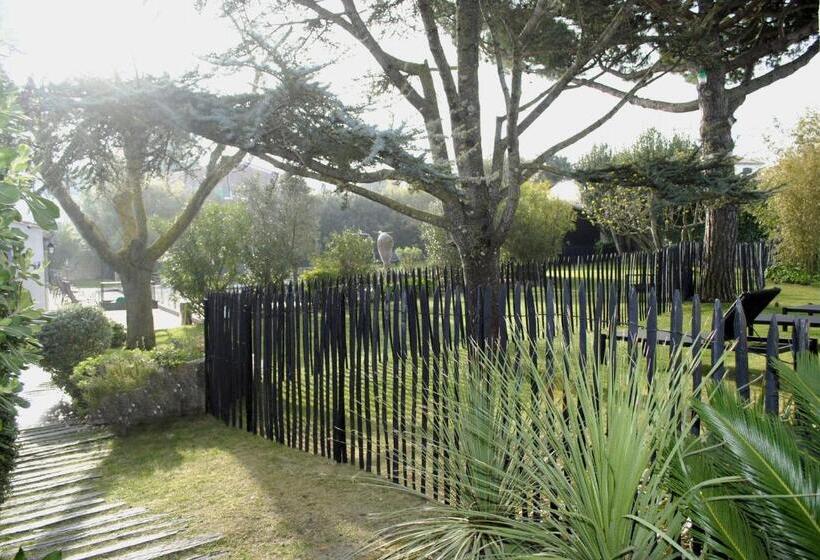 فندق Le Clos Saint Martin Hôtel & Spa