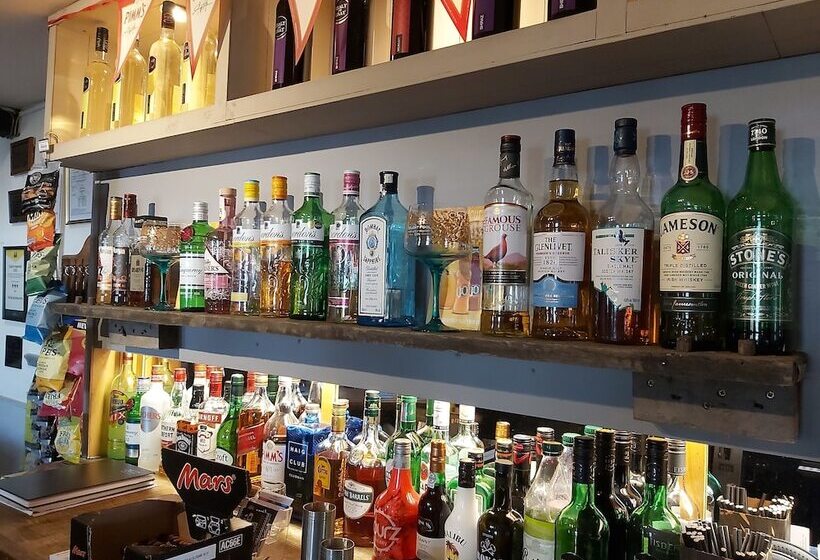 호텔 The Blacksmith S Arms Halland