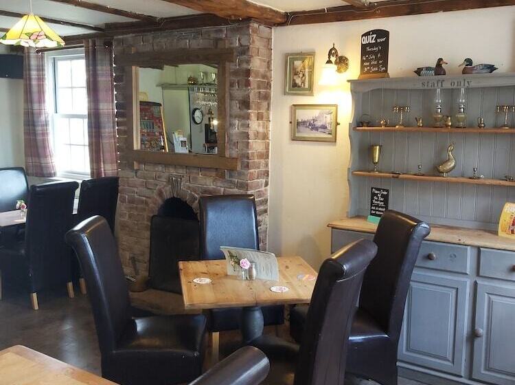 호텔 The Blacksmith S Arms Halland