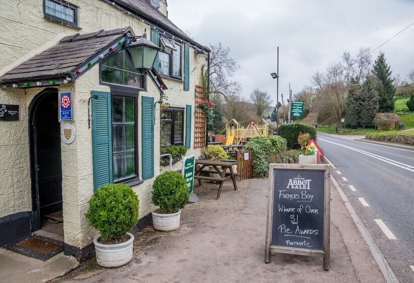 호텔 The Farmers Boy Inn Guest House