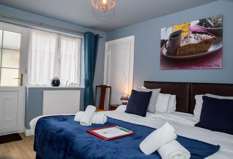 호텔 The Farmers Boy Inn Guest House