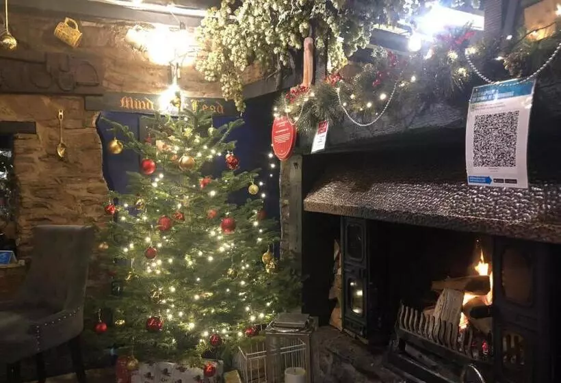 Отель The Farmers Boy Inn Guest House