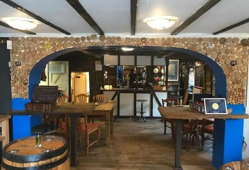 Отель The Farmers Boy Inn Guest House