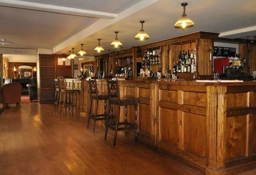 Otel George & Falcon