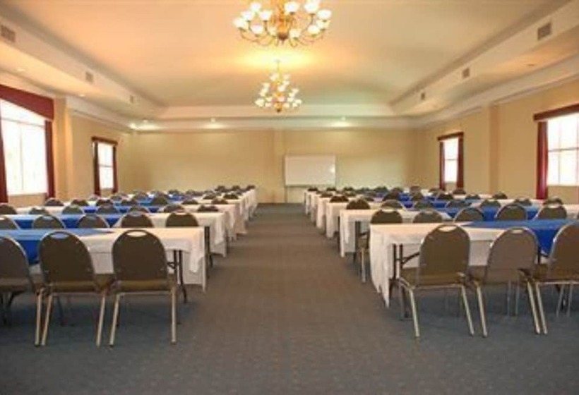 هتل Tolteka Plaza