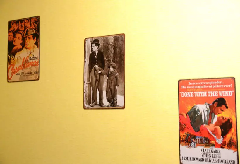 Kimchee Hongdae Guesthouse  Hostel