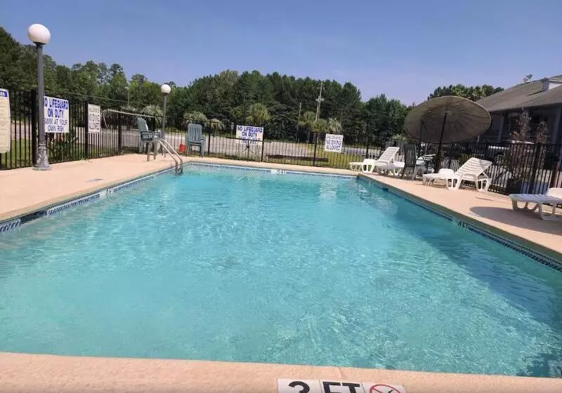 מוטל Days Inn By Wyndham Hardeeville Near Hilton Head