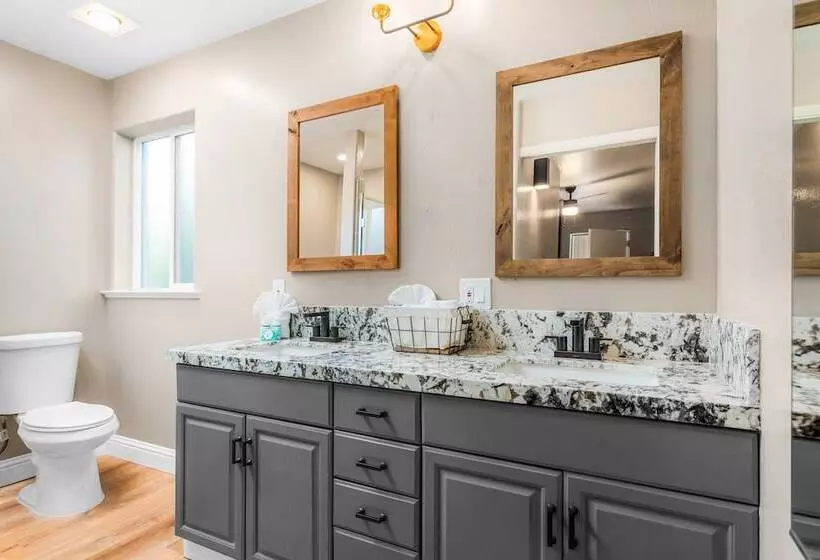 モーテル The Inn At Boatworks, Lake Tahoe