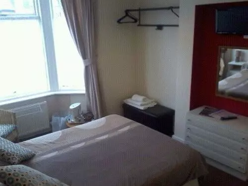 Majatalo Aartswood Guest House