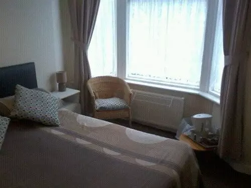 Majatalo Aartswood Guest House