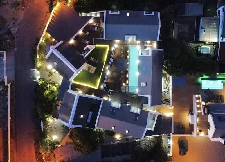 بنسيون Abalone Hotel & Villa S