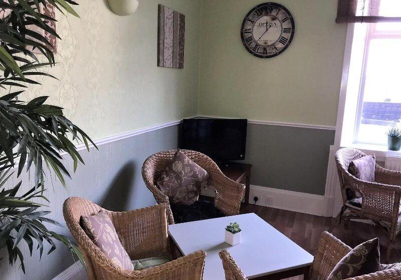 פנסיון Beechwood Ensuite Guest House