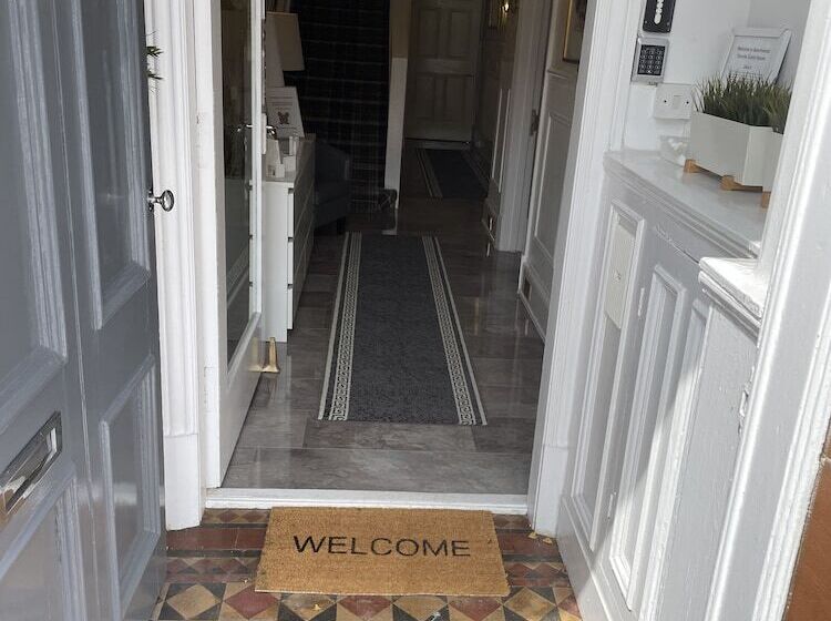 פנסיון Beechwood Ensuite Guest House