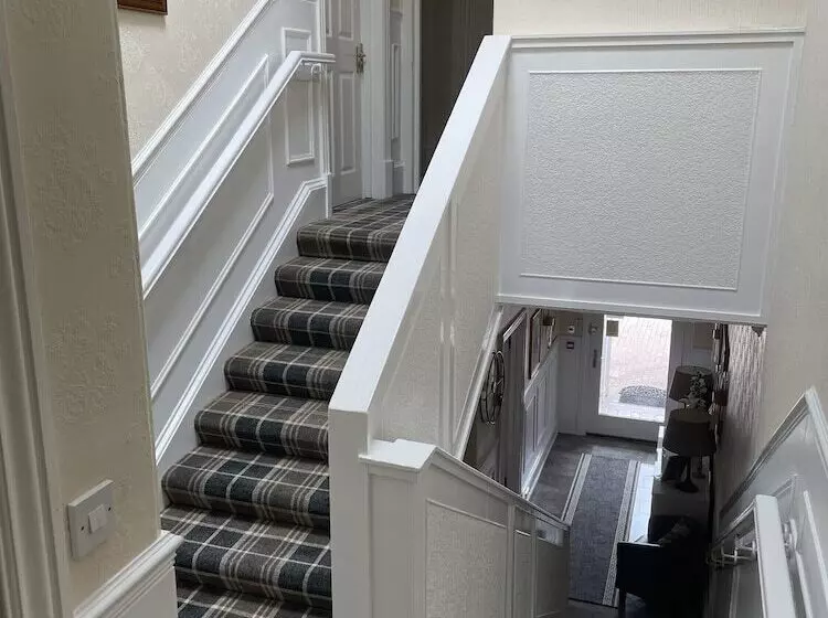 Pensione Beechwood Ensuite Guest House