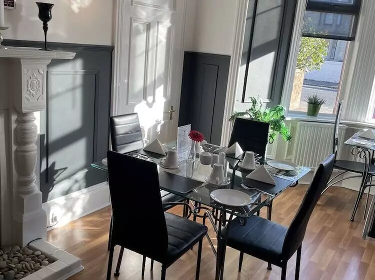 Pensione Beechwood Ensuite Guest House