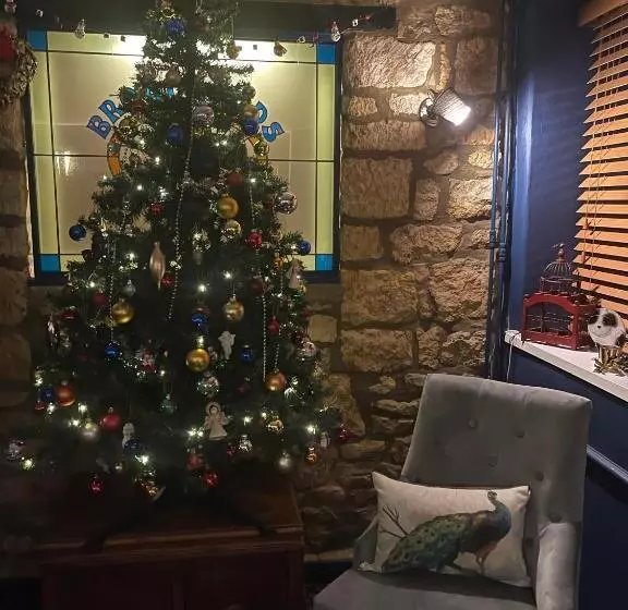 פנסיון Broadlands Adults Only