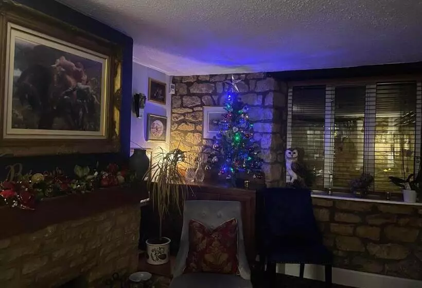 פנסיון Broadlands Adults Only