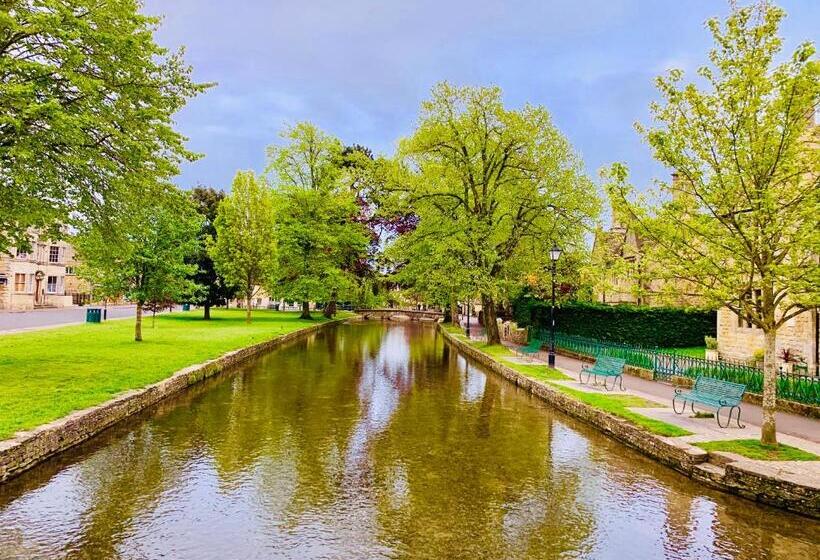 Пансион Broadlands Adults Only