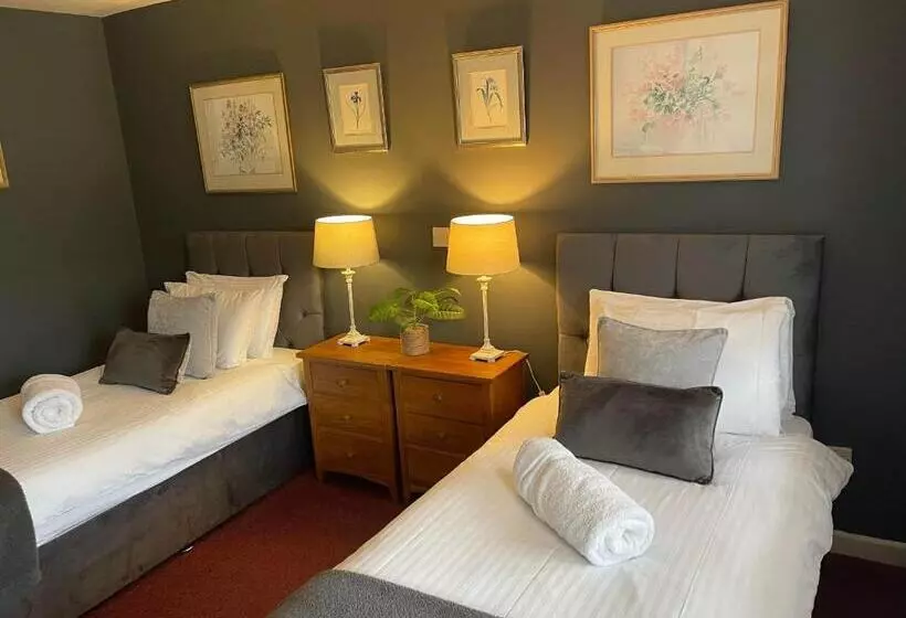 פנסיון Broadlands Adults Only