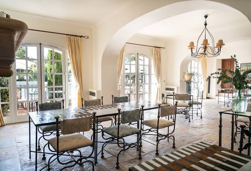 Пансион Chateau Les Crostes