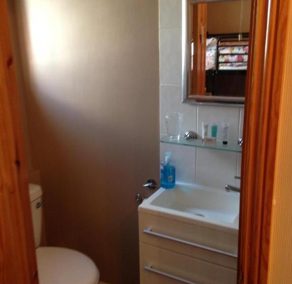 פנסיון Copperfields Guest House