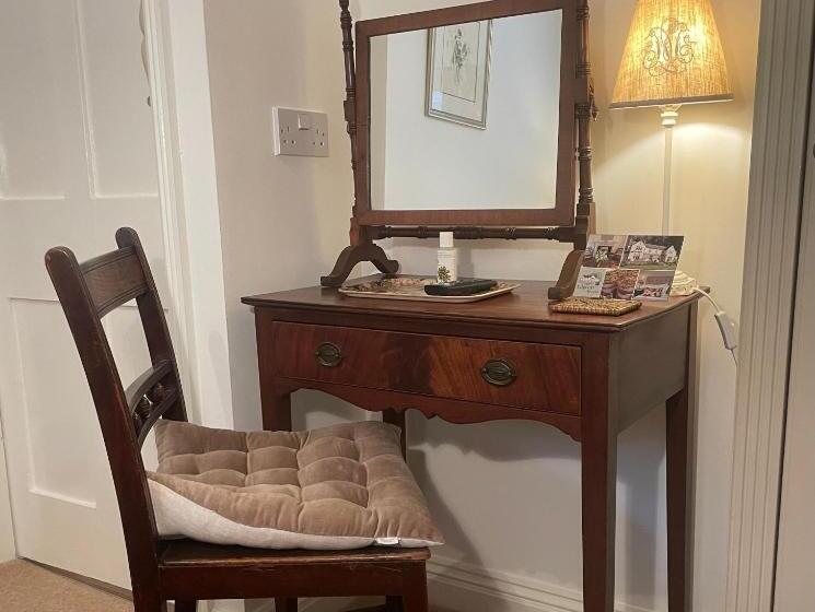 פנסיון Edgcott House