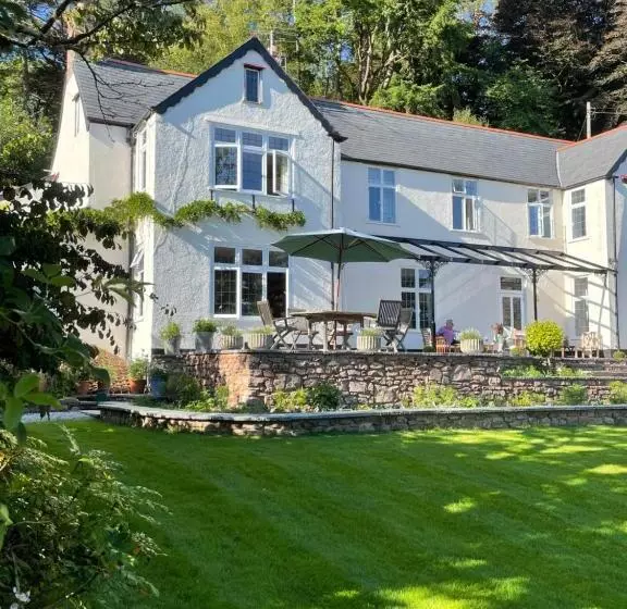 פנסיון Edgcott House