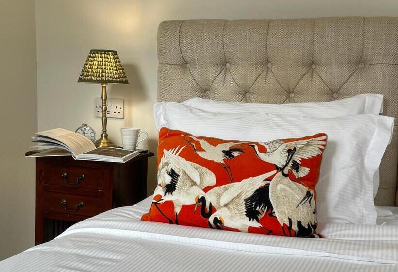 פנסיון Edgcott House