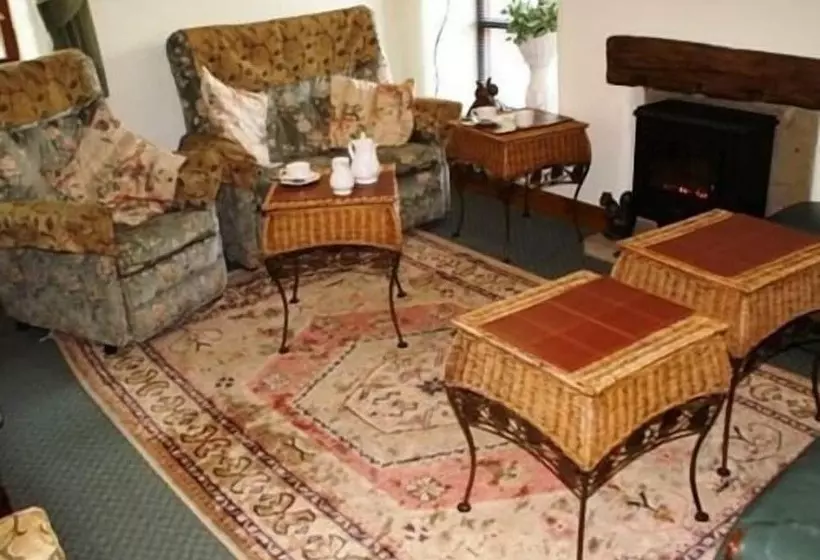 بنسيون Middle Flass Lodge