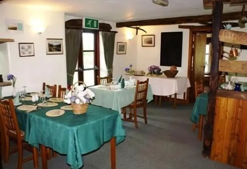 بنسيون Middle Flass Lodge