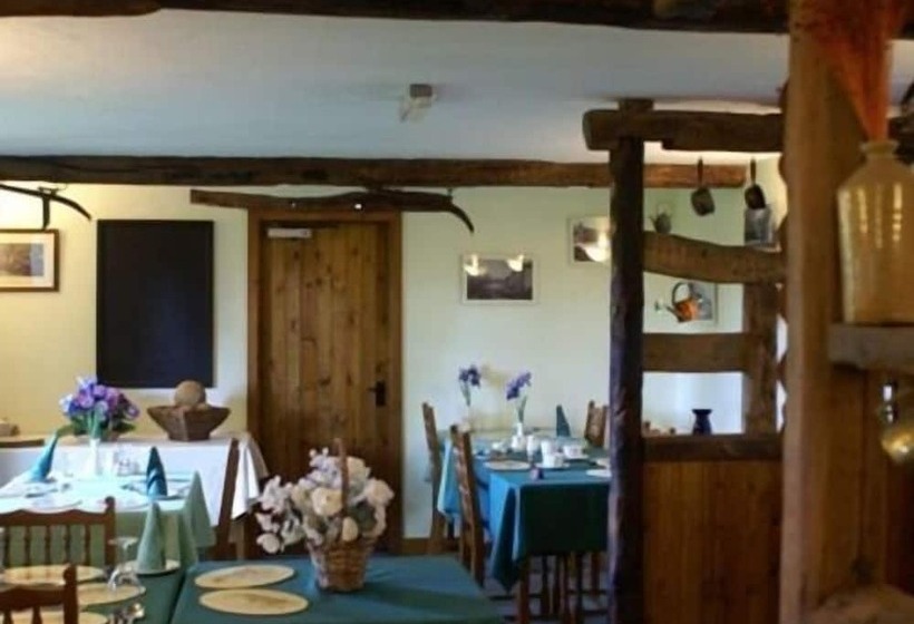 بنسيون Middle Flass Lodge