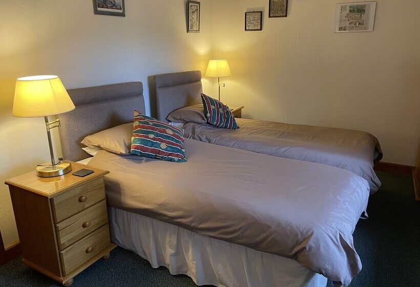 بنسيون Middle Flass Lodge