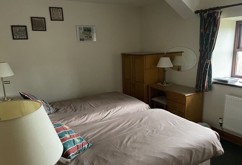 بنسيون Middle Flass Lodge