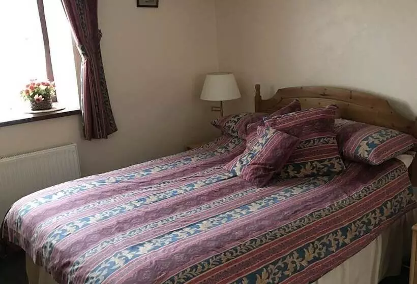 بنسيون Middle Flass Lodge