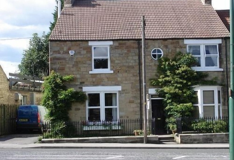 بنسيون Moor End House Bed & Breakfast