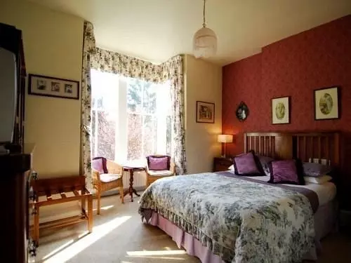 Pensão Riverbank House