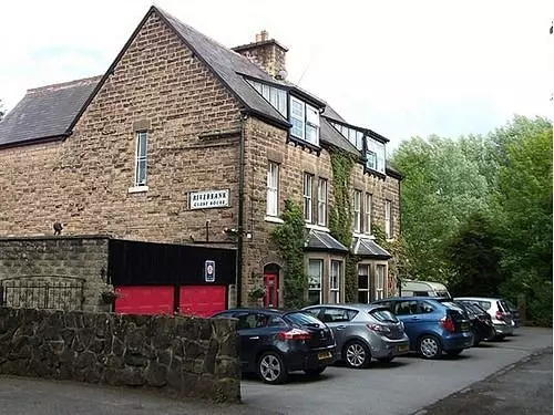 Pensão Riverbank House