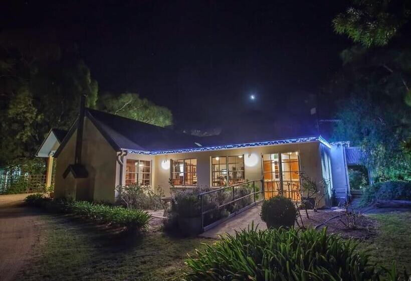 פנסיון Vineyard Cottages