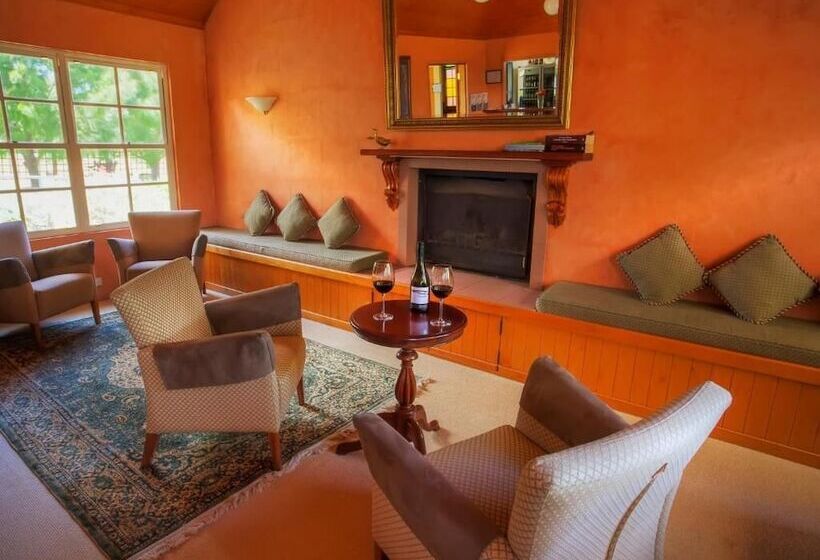 פנסיון Vineyard Cottages