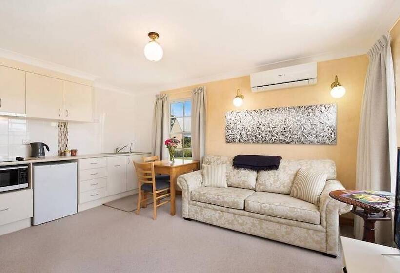 פנסיון Vineyard Cottages