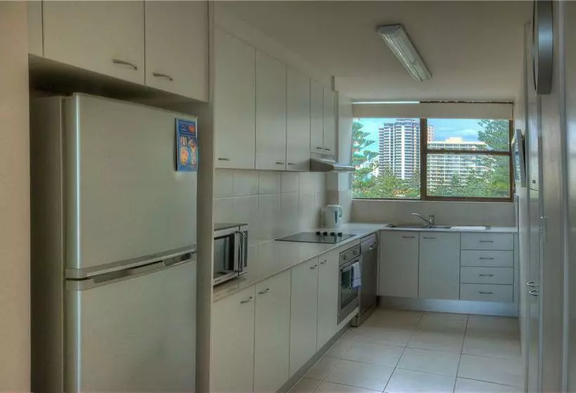 President Holiday Apartments  Absolute Beachfront