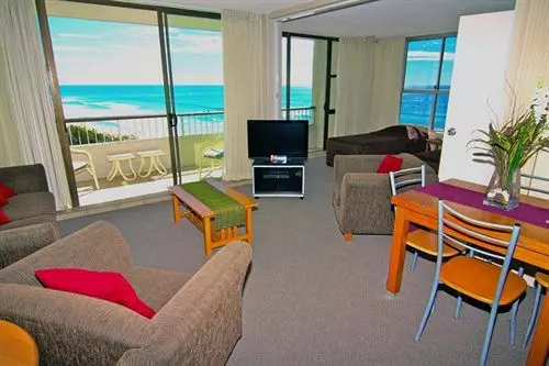President Holiday Apartments  Absolute Beachfront