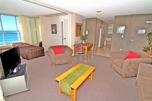 President Holiday Apartments  Absolute Beachfront