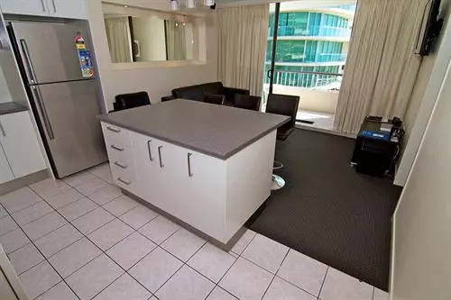 President Holiday Apartments  Absolute Beachfront