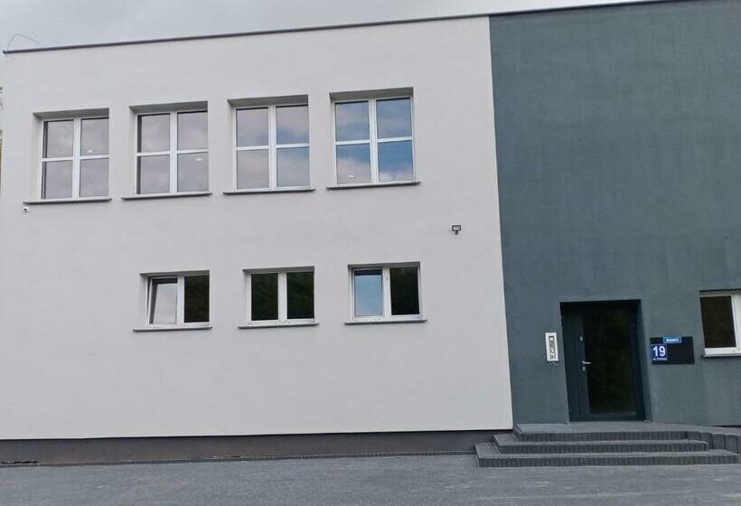 هاستل Pokoje Na Dobę