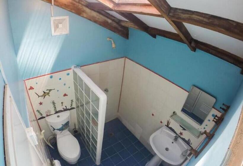 Albergue Threshershack Inn