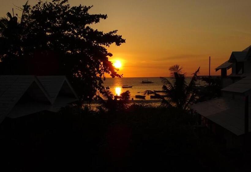 Albergue Threshershack Inn