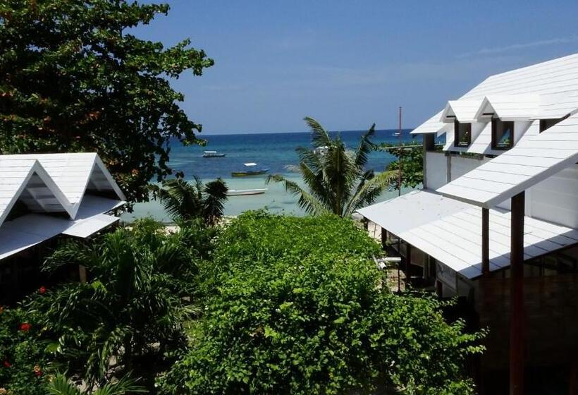 Albergue Threshershack Inn