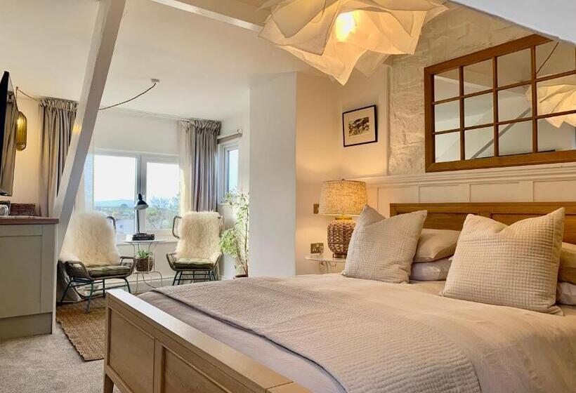 민박 Blas At Fronlas Café   The Heart Of Newport