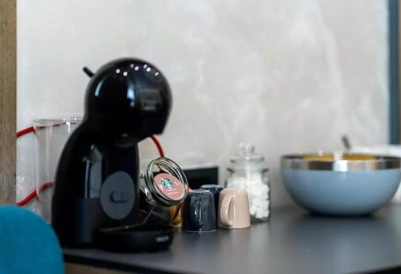 تختخواب و صبحانه Studio U Hotelu Alibi Inn